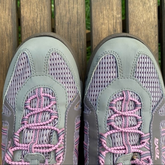 Teva  Women's Charged Gray & Pink Waterproof Drawstring Hiking Shoes Size 6 - Picture 4 of 7